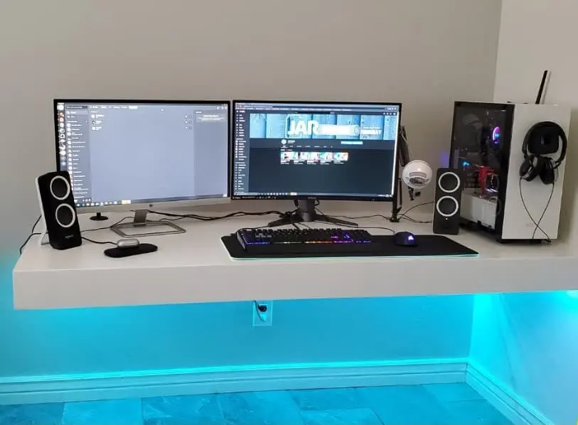 https://deskguided.com/wp-content/uploads/2023/05/5.-DIY-Floating-Gaming-Desk.webp