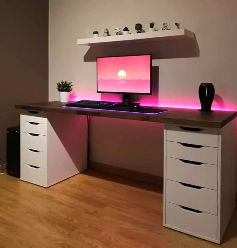 Clean Minimalist DIY Gaming Desk Setup