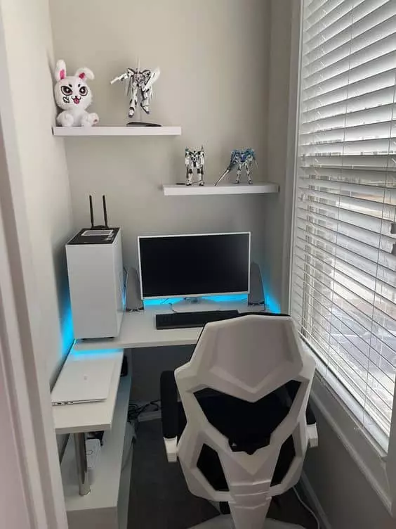 Gaming Desk Setup Idea for Small Space